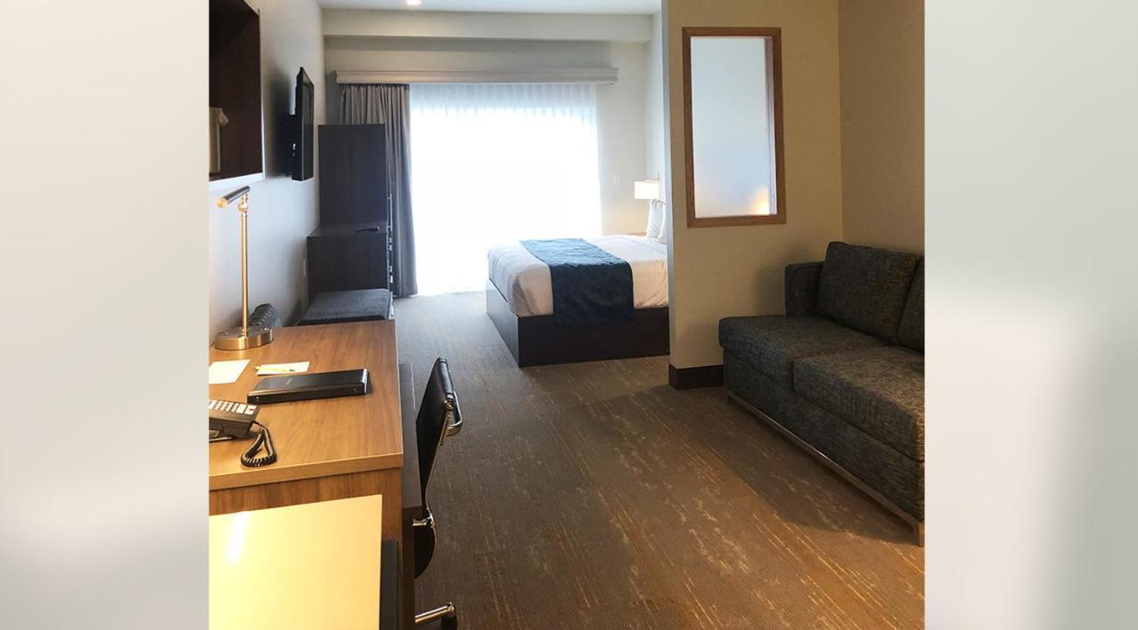 Kodiak Compass Suites Bagian luar foto