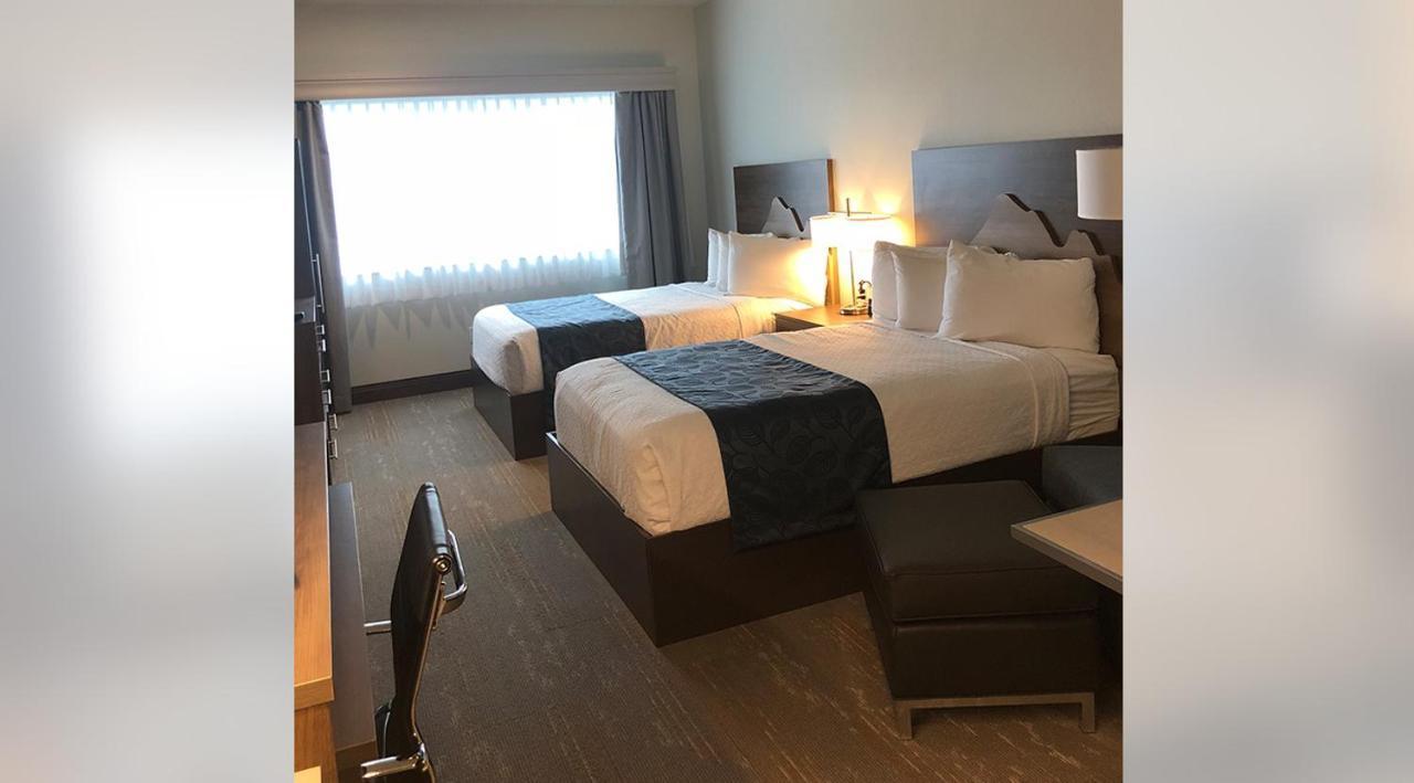 Kodiak Compass Suites Bagian luar foto