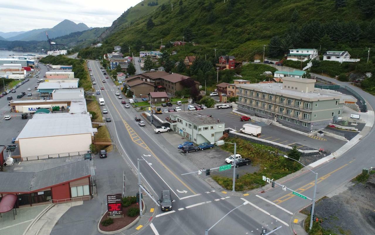 Kodiak Compass Suites Bagian luar foto